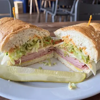 Delis