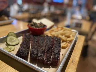 Doc's Commerce Smokehouse