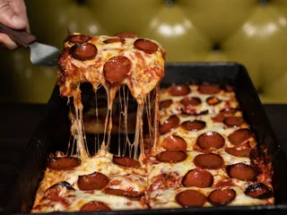 Green Lantern Pizza - Warren