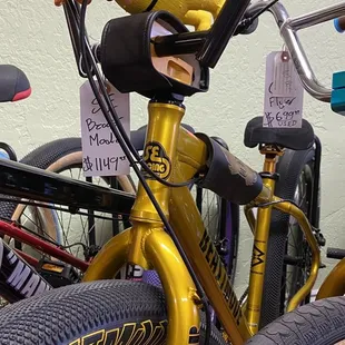 The chicken is the horn!