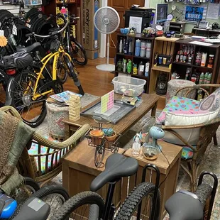 Sitting/play area for the fam