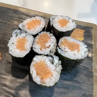 Salmon roll