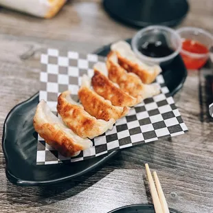Pan fried gyoza / $7