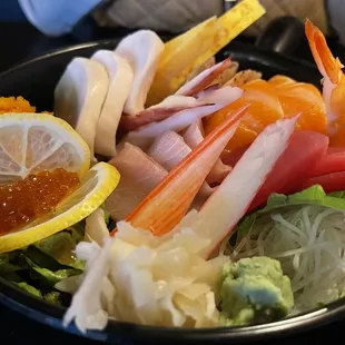 Yup, we're back! Look at this amazing Chirashi bowl :)