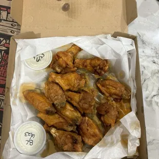 Medium heat wings.  These were supposed to be extra wet.  They weren&apos;t even wet :-(