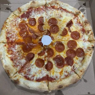 16&quot; pepperoni pizza