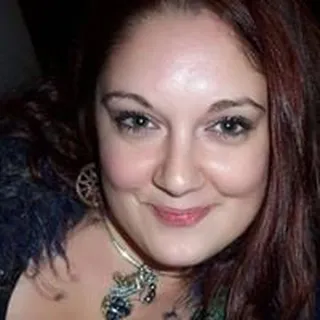 Delia L.
