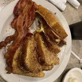 Legendary French Toast with crispy bacon