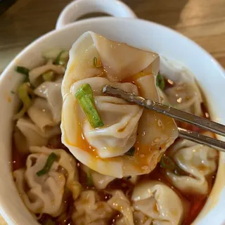 Wonton in Chili Sauce