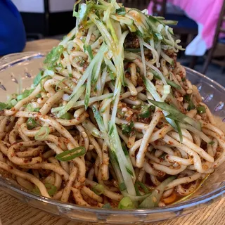 Noodles with Homemade Hot Sauce )