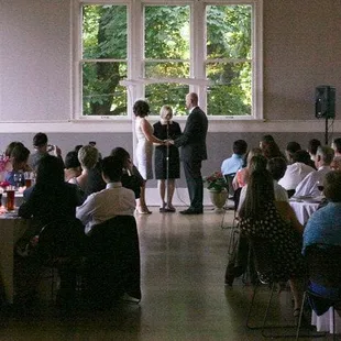 Our Wedding - The ceremoney was in the front of the room