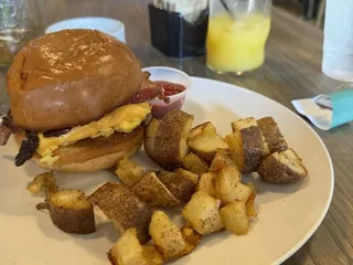 Swill Apothecafe by Blacksmiths