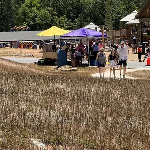 Vendors ready to make grand opening a success!