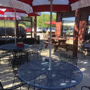 Dog Friendly Shady patio