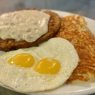 fried eggs and hash browns