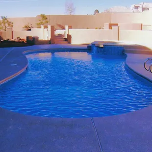 Custom built-in pools and hot tubs