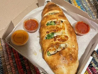 Paint Room Pizzeria & Sandwich Shop