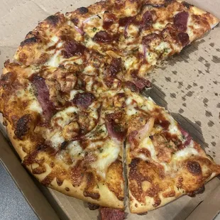 Bbq pizza on spot