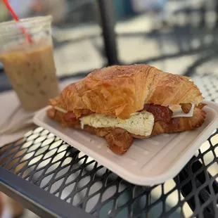 Croissant breakfast 5/5