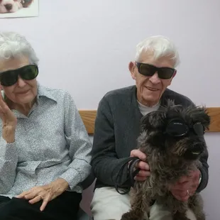 Cash is all ready with his goggles and his owners have there safety goggles on to Cash has been getting Laser Therapy several times a week