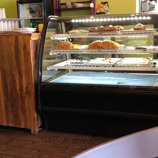 Eyeing those bear claws.  Might have to take one home.