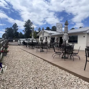 I love the Mountain View Cafe's outdoor patio.