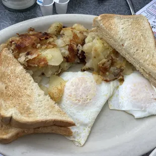 Eggs, home fries, and white toast