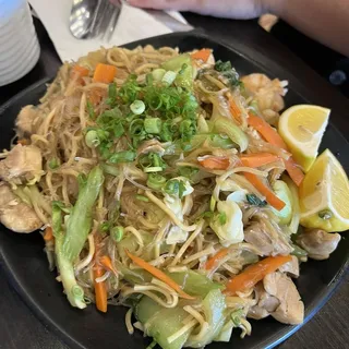 Filipino pancit & Canton bihon