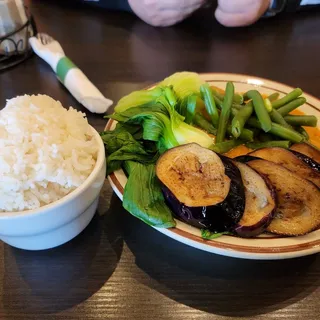 Beef shank kare kare