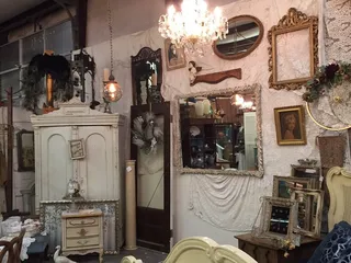 Peddlers Corner Antique Mall