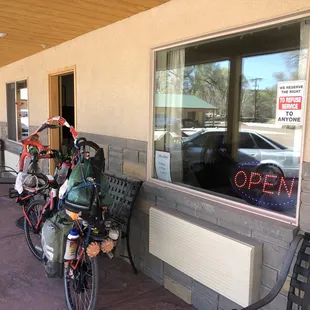 Exterior: Mountaineer Motel reception