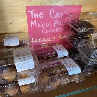 Mini Cinnamon muffins and Fudgy Brownies with walnuts