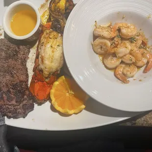 Sirloin lobster shrimp and mixed vegetables