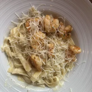 Kid's fettuccine alfredo with shrimp
