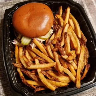 Pulled pork sandwich