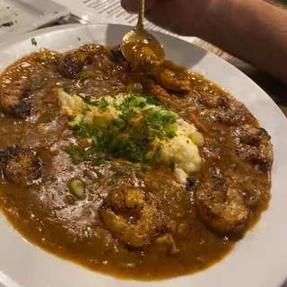 *Etouffee
