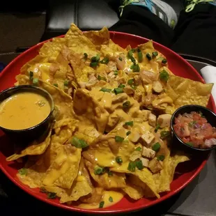 Deluxe Chicken Nachos! YUMMY!