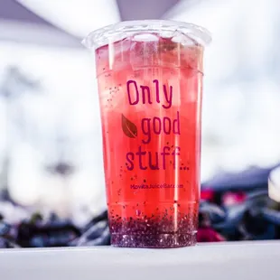 Kombucha, hibiscus healing with chia seeds.