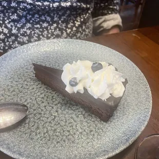 Flourless chocolate cake