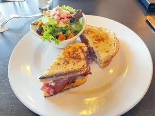 Harry's Bar and Grill