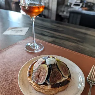 Fig Tart with late harvest Sav Blanc