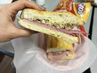 Mity Nice Cafe
