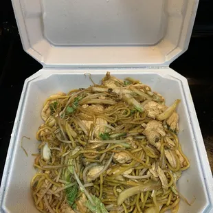 Chicken Lo Mein