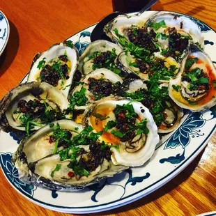 Steamed oysters with black bean sauce