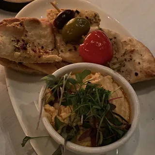 Zanzibar Hummus and Pita