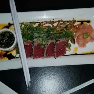 Seared Tuna Steak