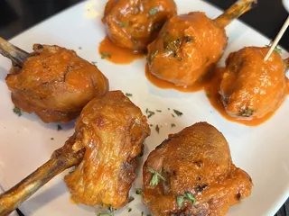 Double Schotts Sports Bar & Grill