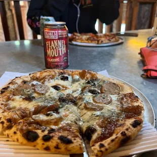 Sweet Onion Marmalade Pizza