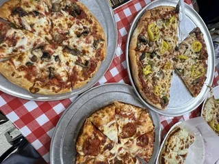 Gary’s Maka Mia Pizza And Ice Cream Parlour