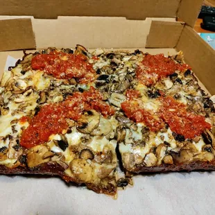 Detroit Style Pizza with Mushrooms